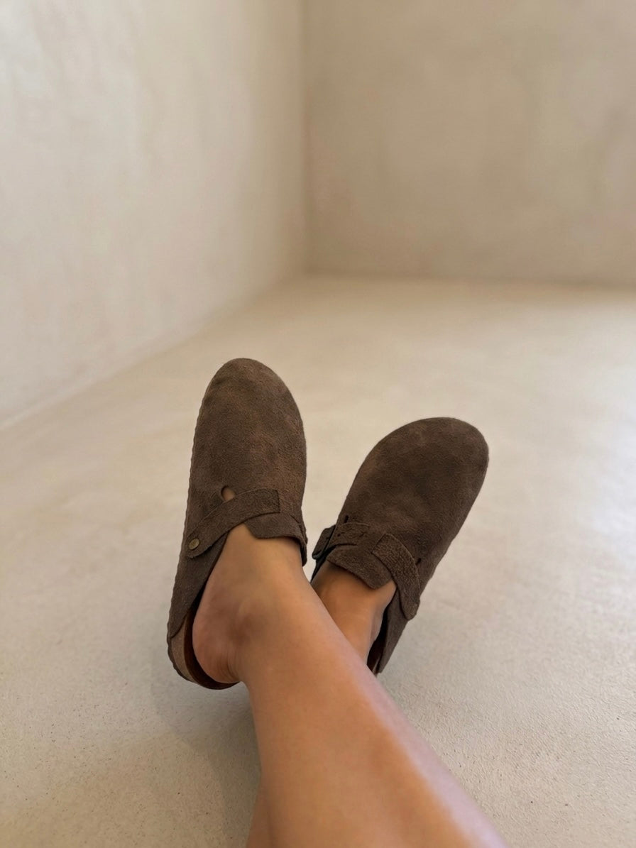 CLOGS | 100% Cuero